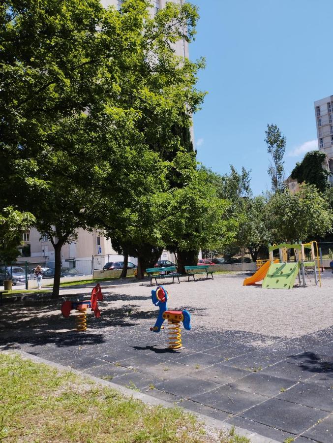 ספליט Bella Vista - Cozy Apartments With Easy Check-In And Free Parking מראה חיצוני תמונה