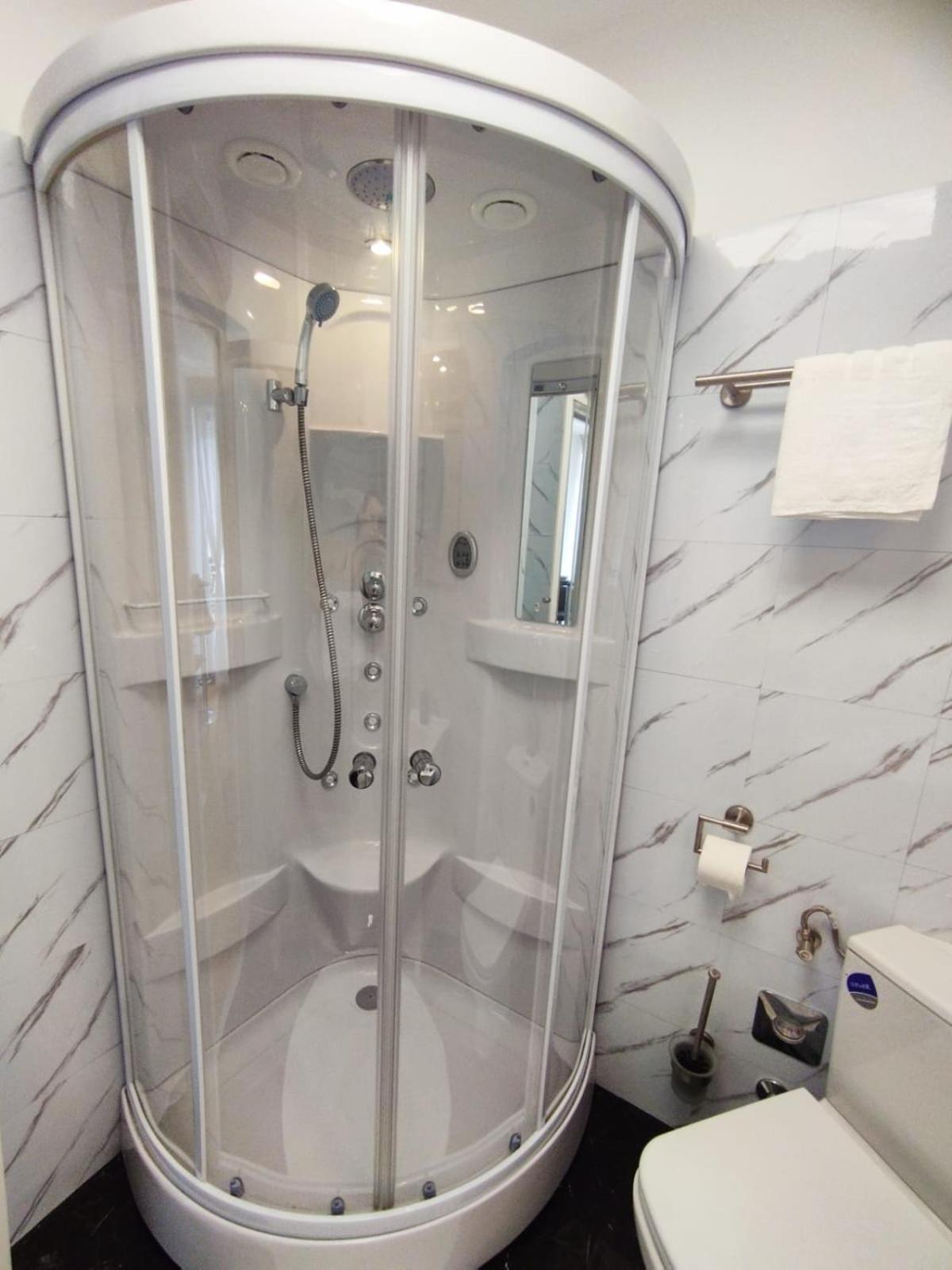 ספליט Bella Vista - Cozy Apartments With Easy Check-In And Free Parking מראה חיצוני תמונה